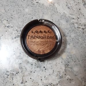 LORAC TANTALizer Baked Bronzer